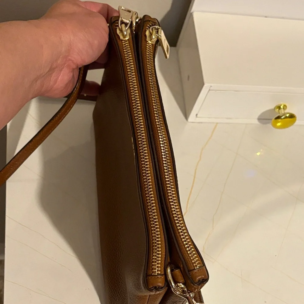 Coach Leather Crossbody in Warm Brown with Gold Hardware - Picture 5 of 17
